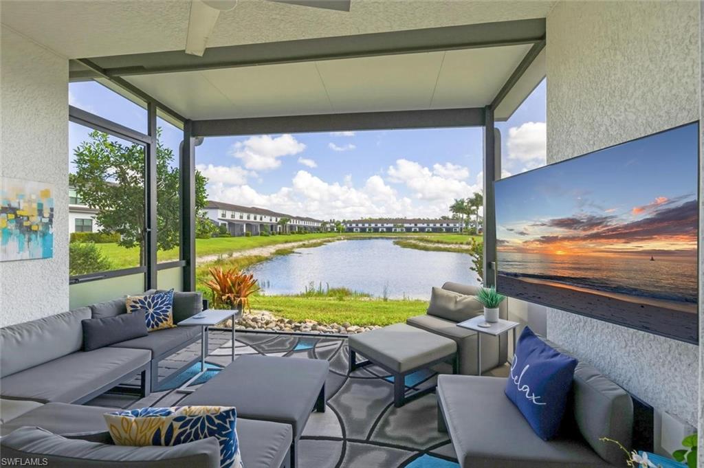 Unique EXTENDED Lanai