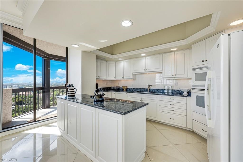 6001 Pelican Bay BLVD F photo 9
