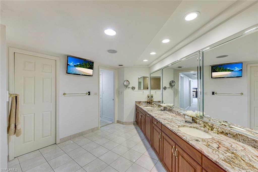 6001 Pelican Bay BLVD F photo 18