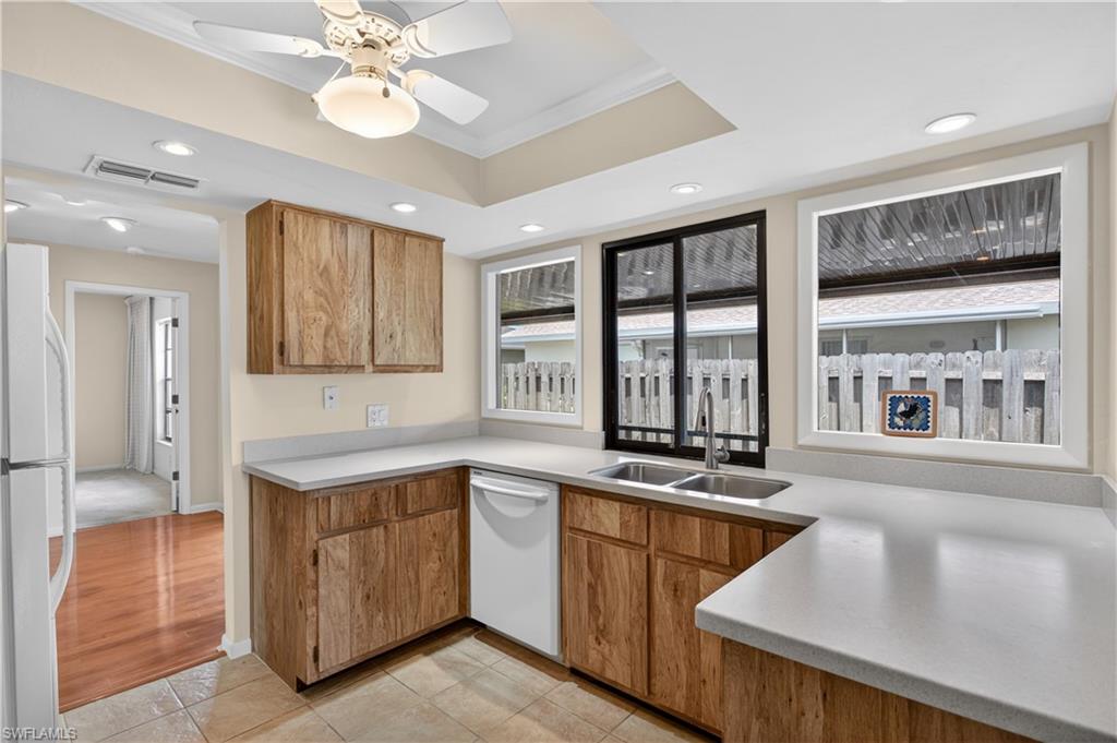 9708 Foxglove CIR photo 9