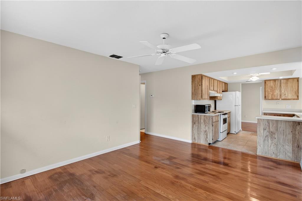 9708 Foxglove CIR photo 10
