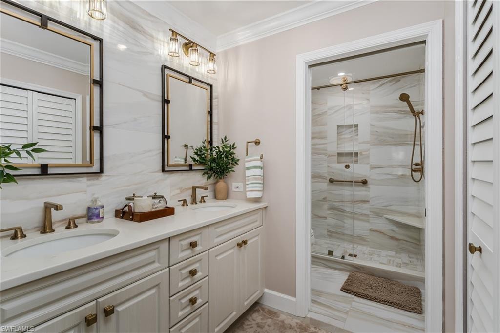 7046 Barrington CIR 202 photo 30