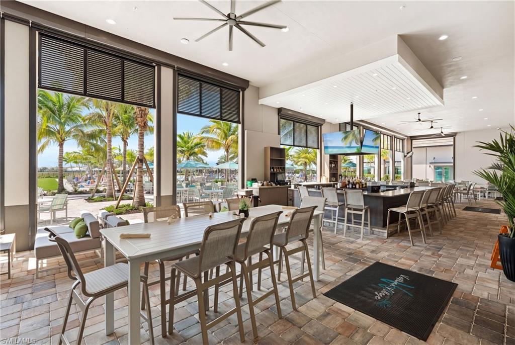 Paradise Patio Bar- Outdoor Pool