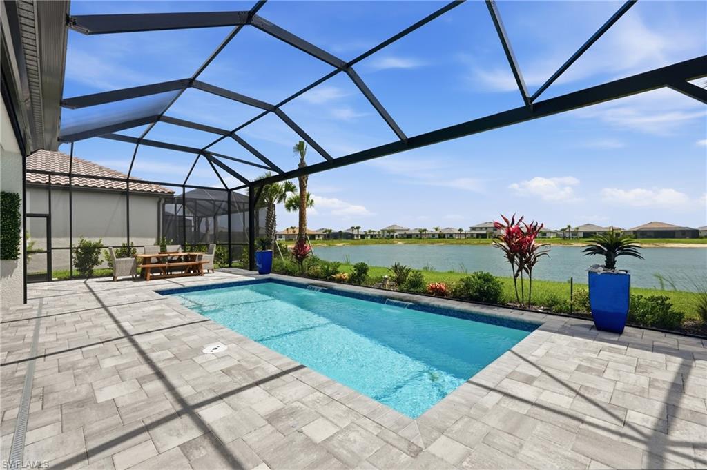 Custom Argon Pool & Decking