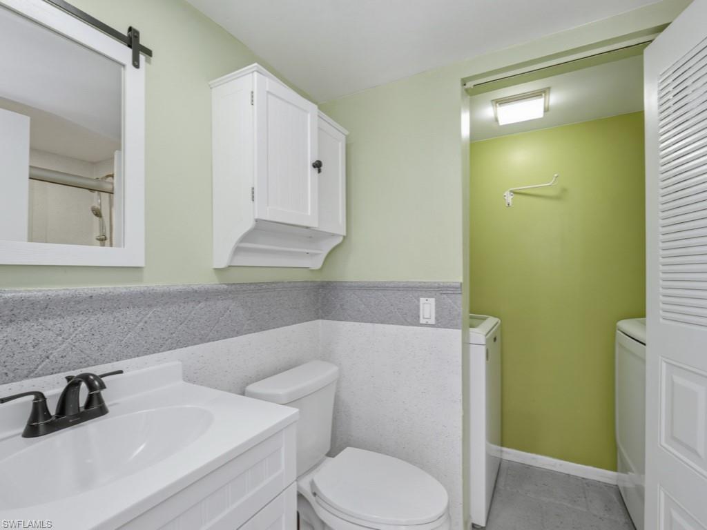 5247 Cedarbend DR 2 photo 22