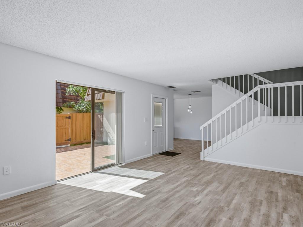 5247 Cedarbend DR 2