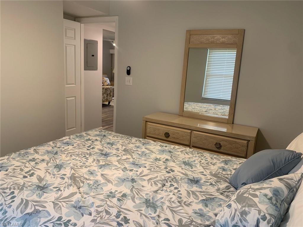 Queen Size Bedroom 1