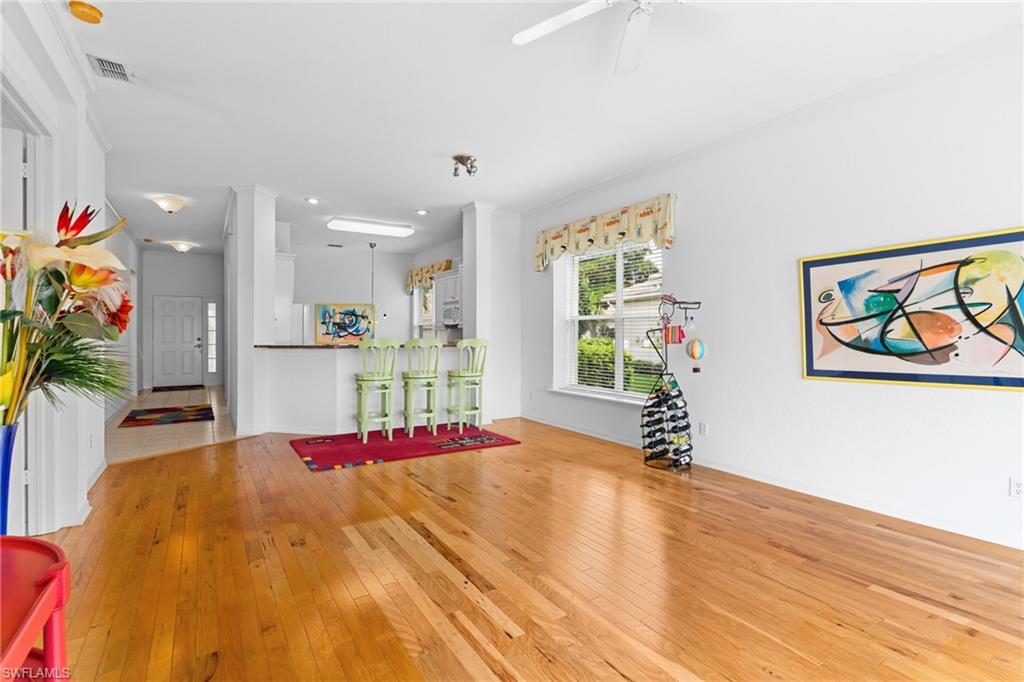 1843 Leamington LN photo 12