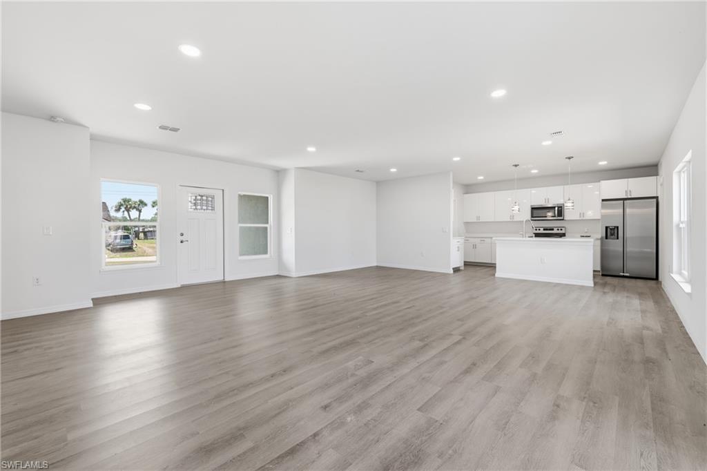 1406 Ford CIR photo 6
