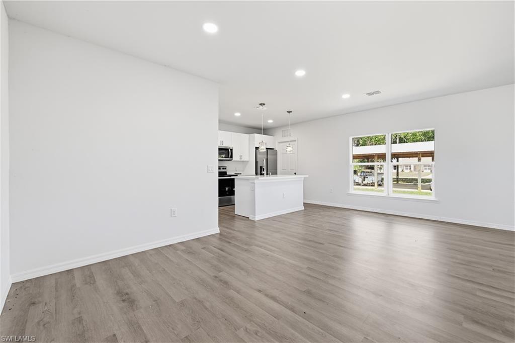 1406 Ford CIR photo 7
