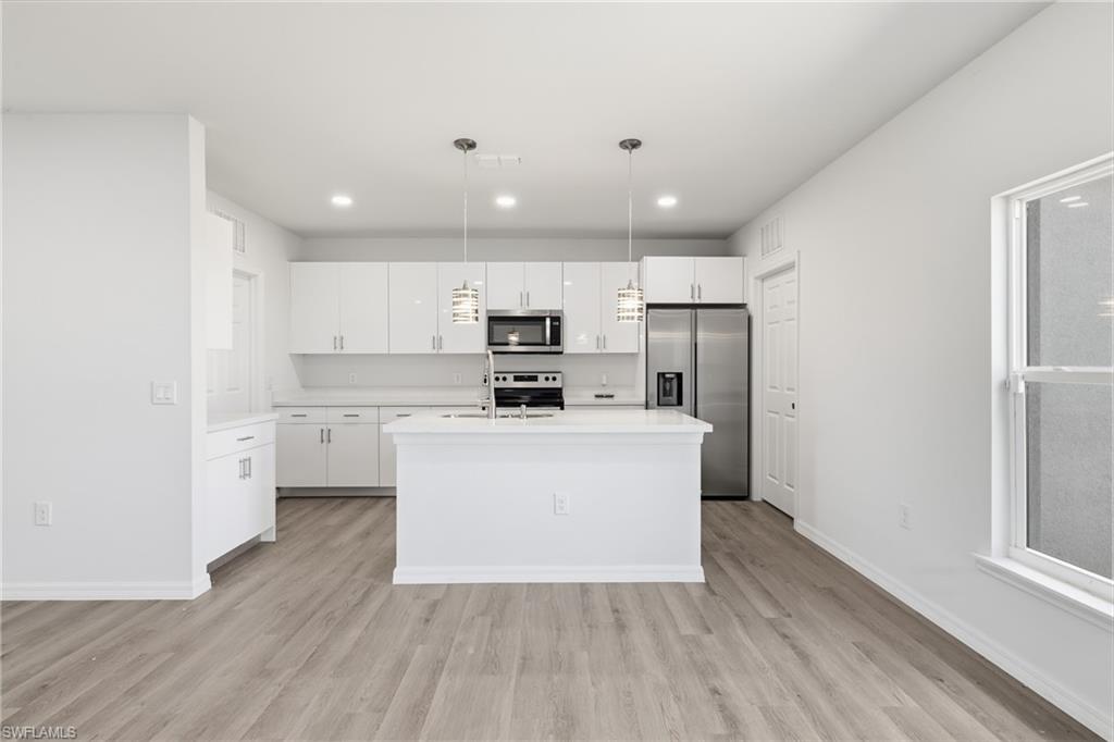1406 Ford CIR photo 9