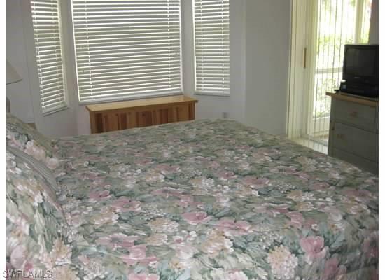 20573 Candlewood Hollow photo 8