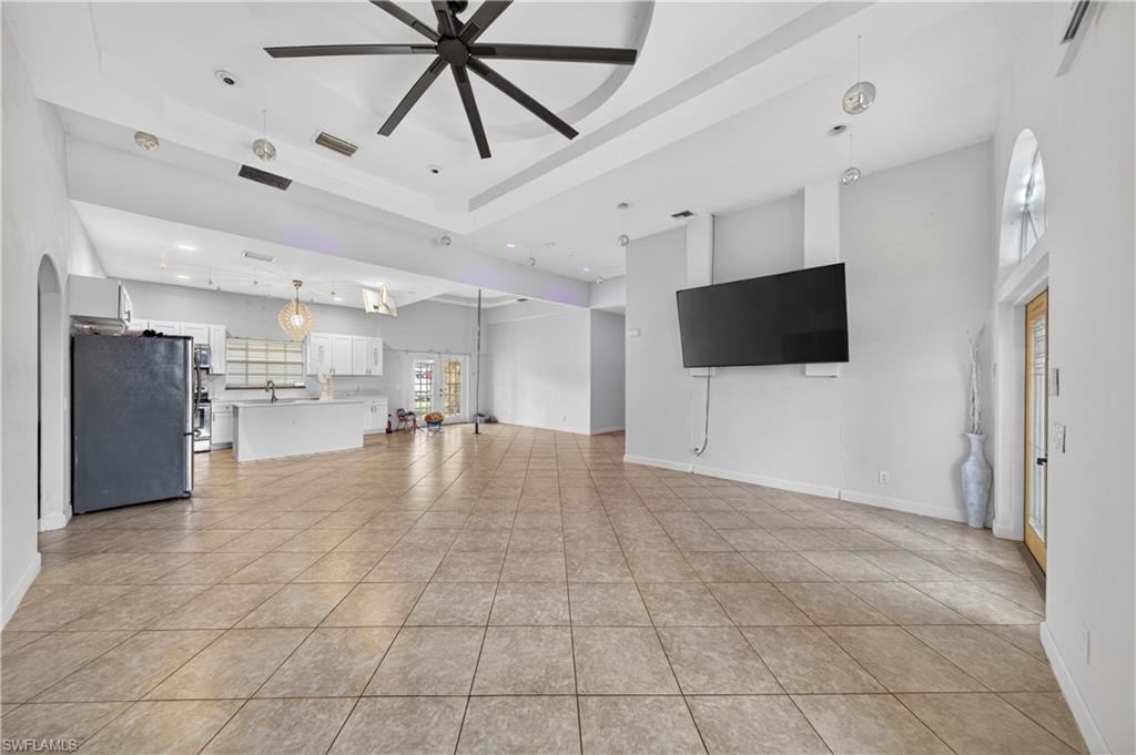 614 Jackson AVE