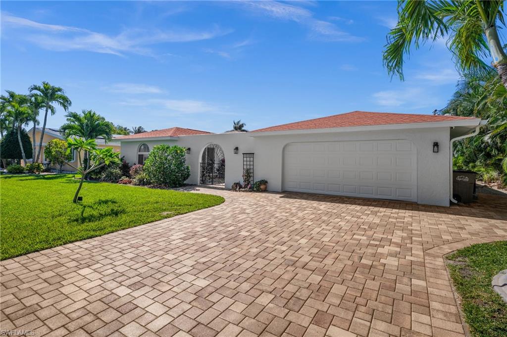 1432 Venetian CT