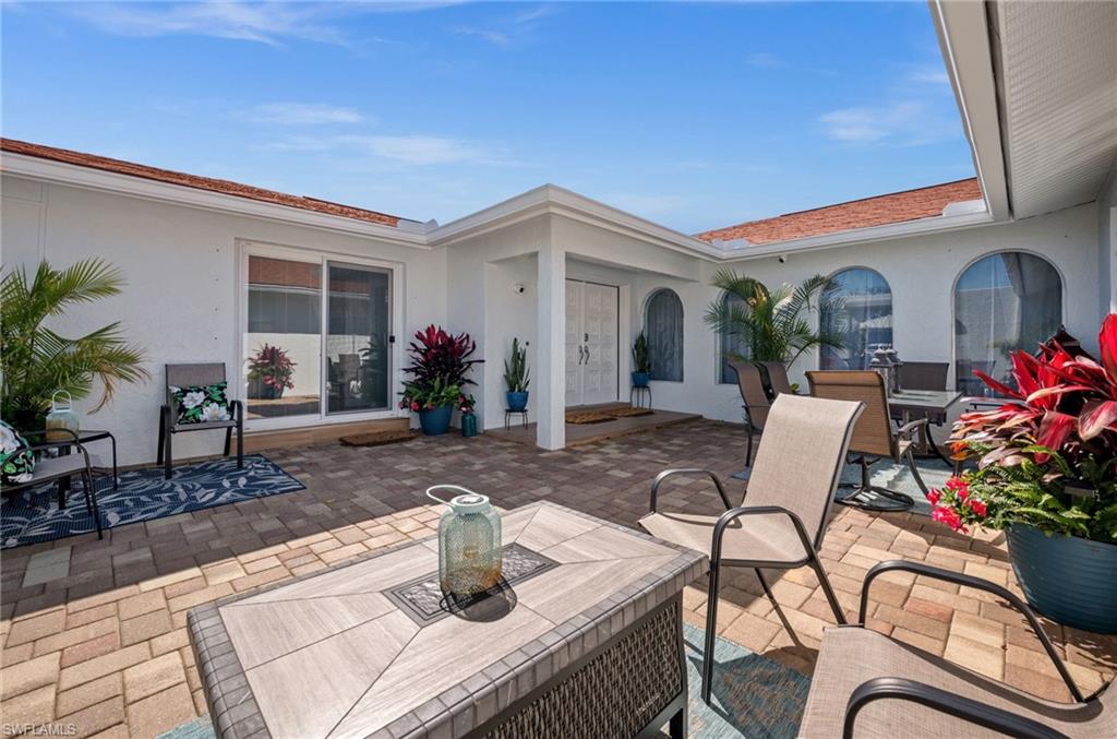 1432 Venetian CT