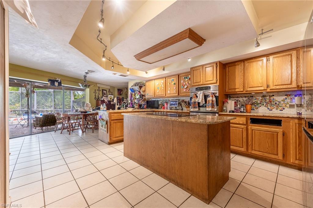 13746 Brynwood LN photo 17