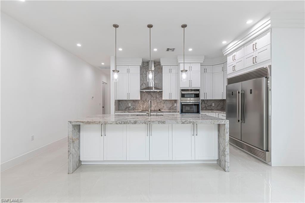 3098 Pine Tree DR