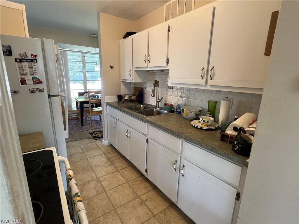 22147 Catherine AVE photo 10