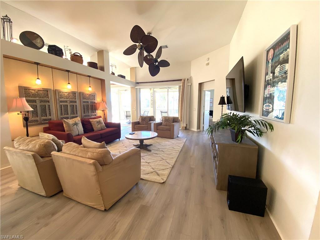 1570 Winding Oaks WAY 201 photo 6