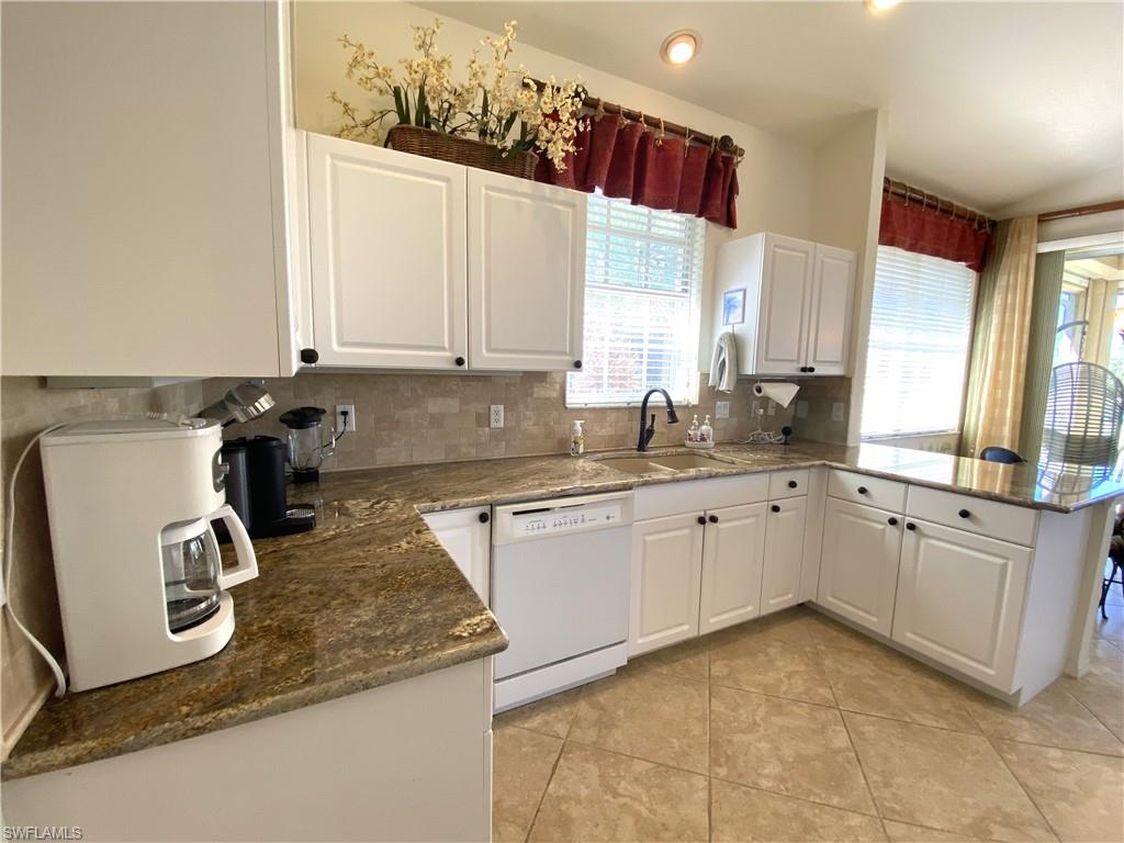 1570 Winding Oaks WAY 201 photo 12