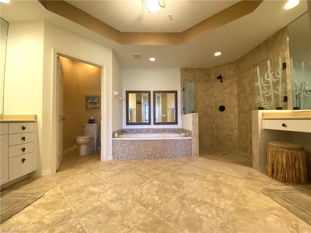 1570 Winding Oaks WAY 201 photo 24