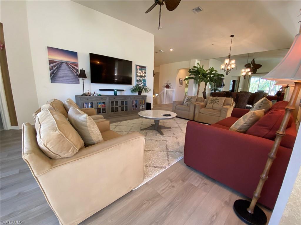 1570 Winding Oaks WAY 201 photo 10