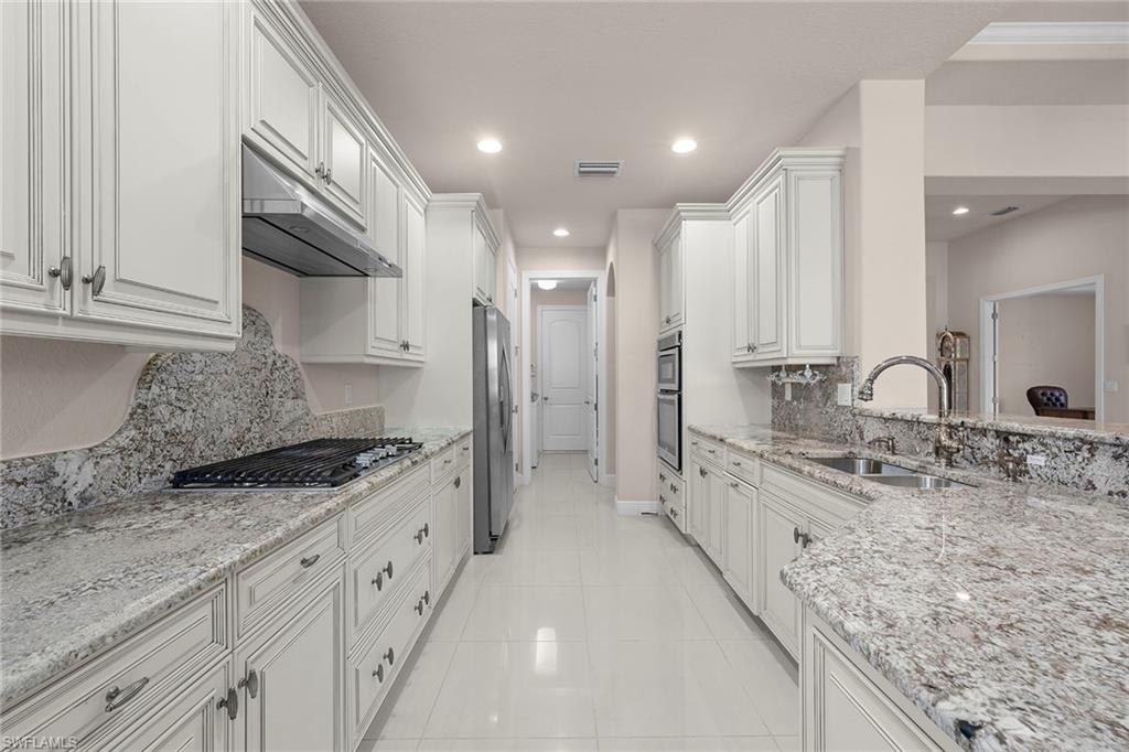 9917 Alhambra LN photo 13