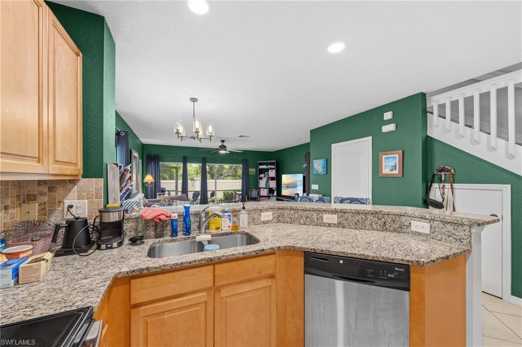 8587 Athena CT photo 13