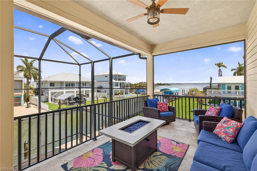 Covered lanai w firepit