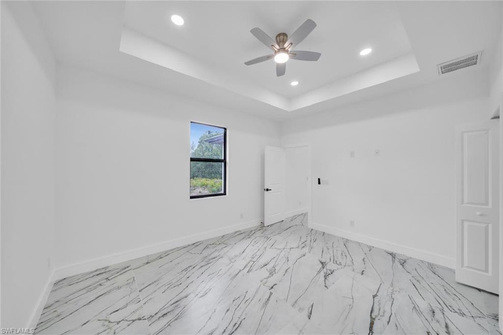 330 / 332 Bell BLVD S photo 19