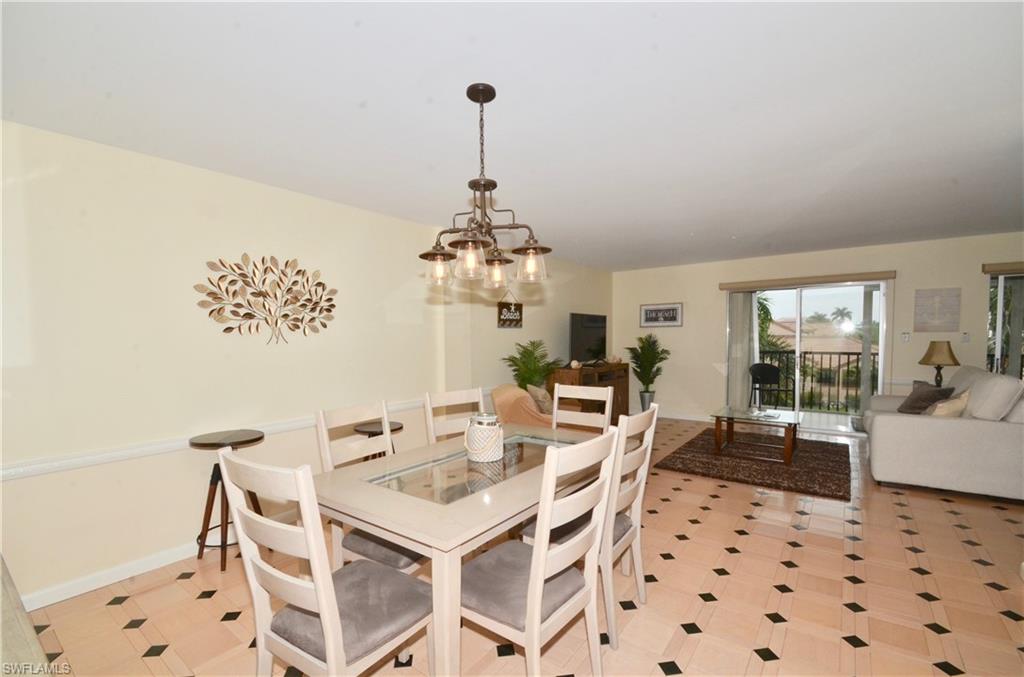 555 Park Shore DR B-309 photo 6