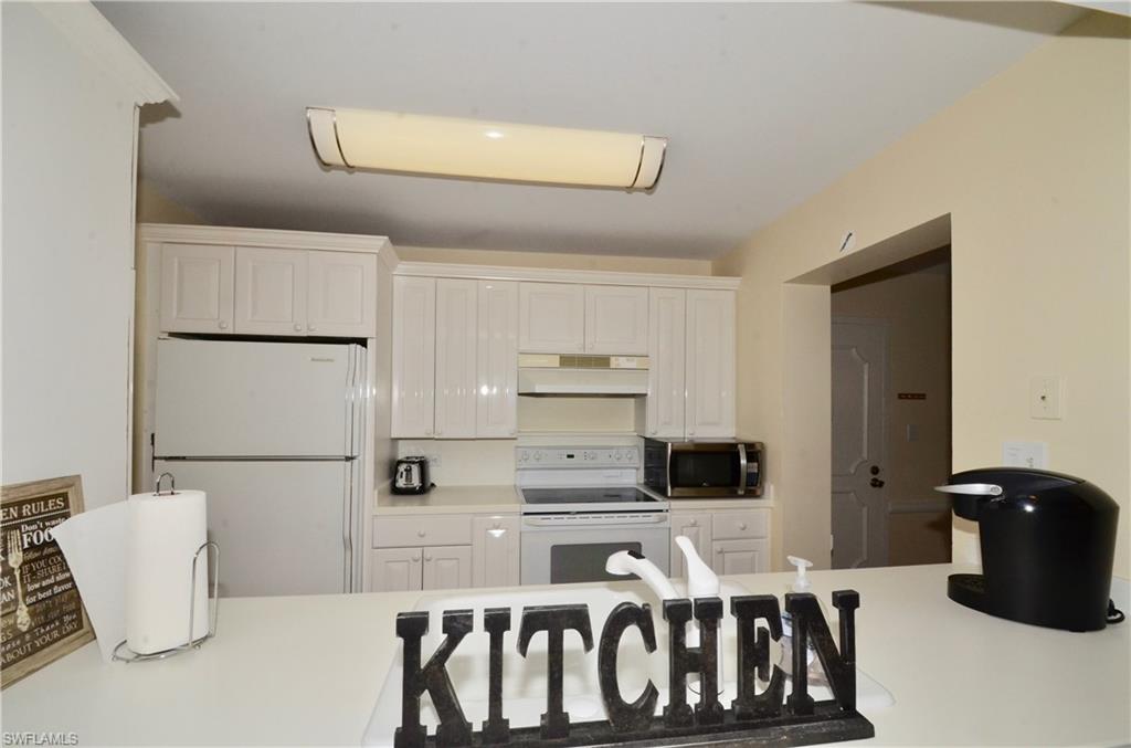 555 Park Shore DR B-309