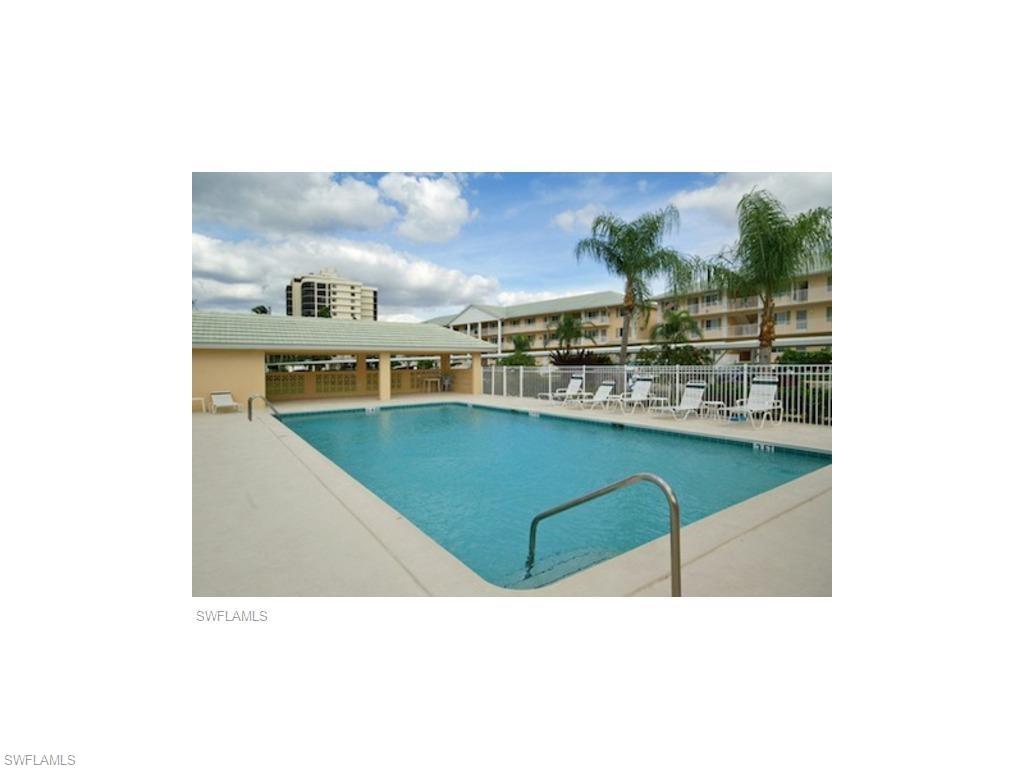 10682 GULFSHORE DR 304 C photo 15