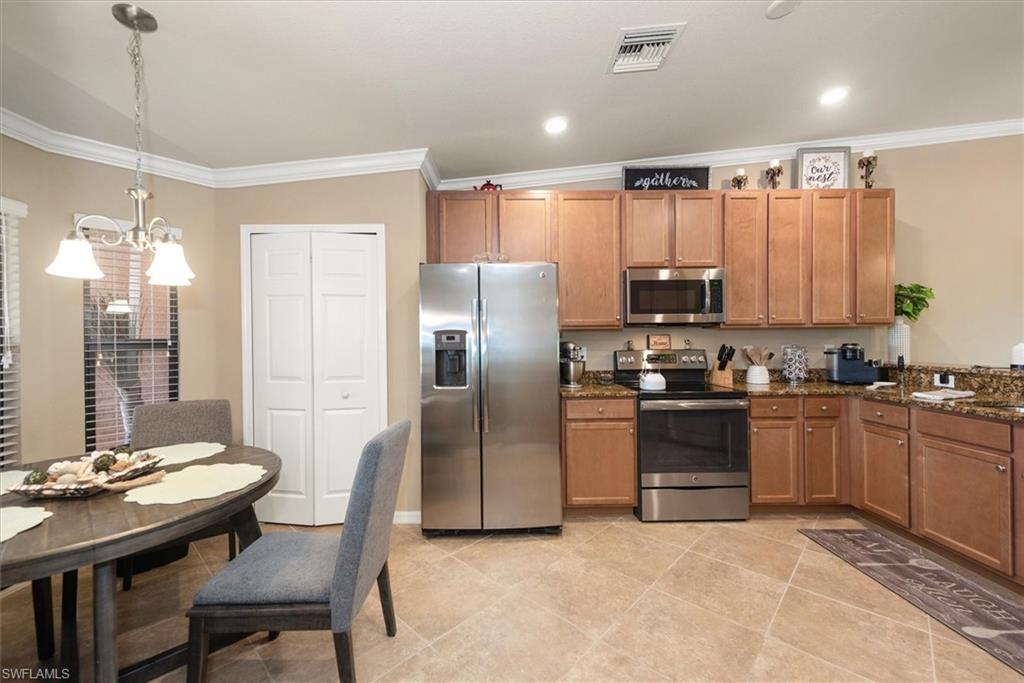 13750 Julias WAY 528 photo 16