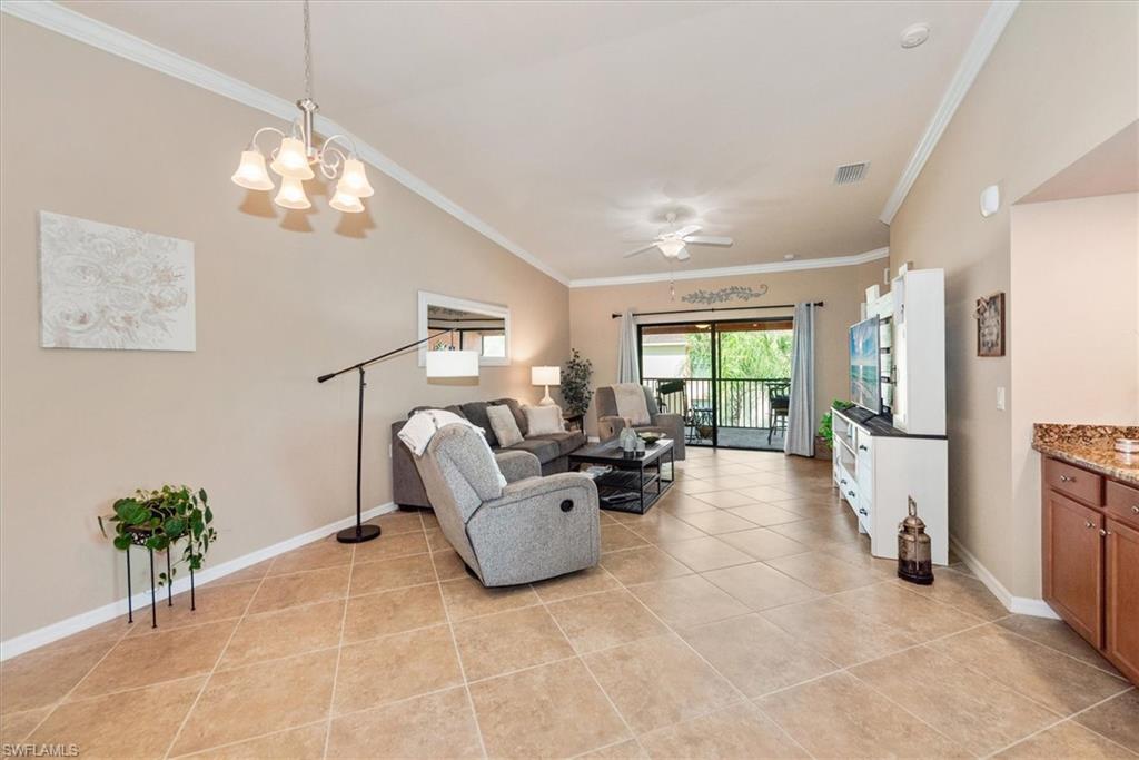 13750 Julias WAY 528 photo 7