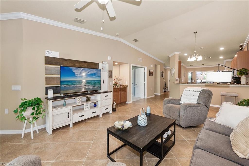 13750 Julias WAY 528 photo 10