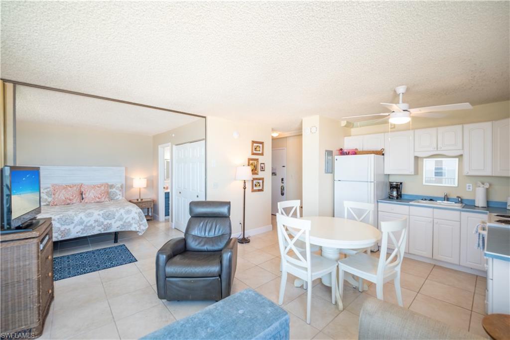 7300 Estero BLVD 606 photo 9