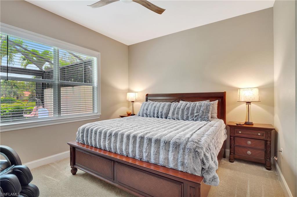 King size bed