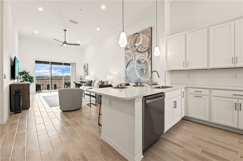 11801 Venetian Lagoon DR 203