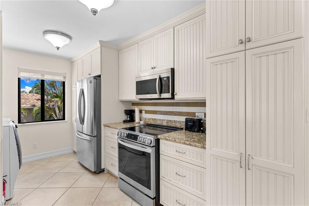 324 Waterleaf CT photo 7