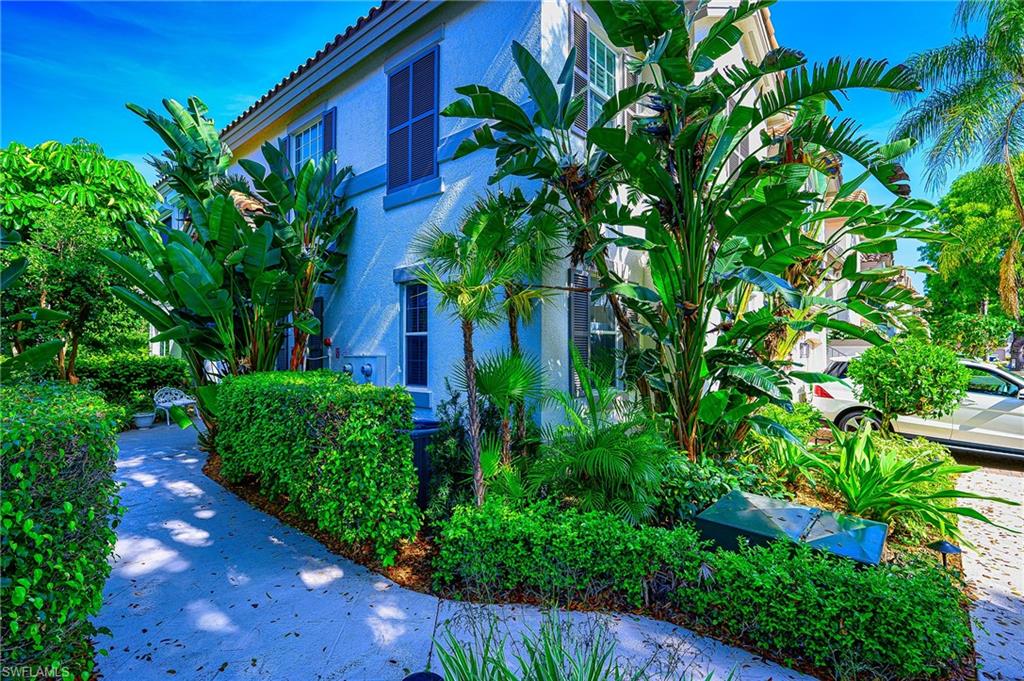 133 Colonade CIR