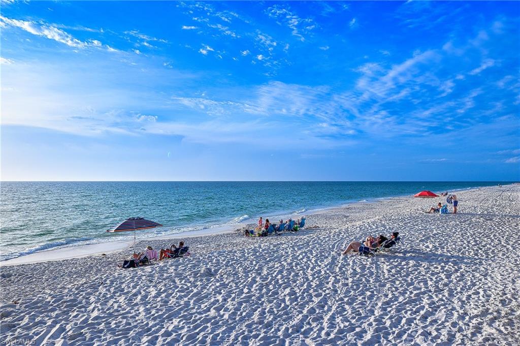 133 Colonade CIR photo 31