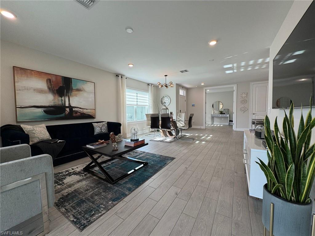 44448 Palm Frond DR photo 6