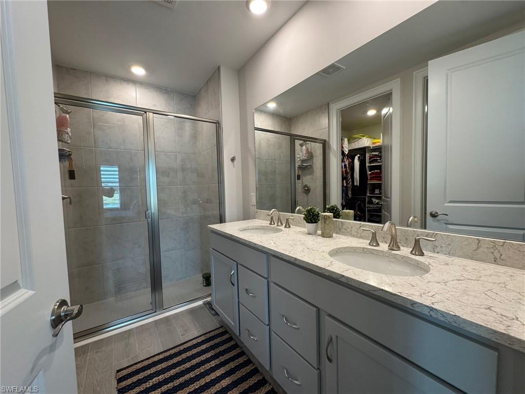 44448 Palm Frond DR photo 17