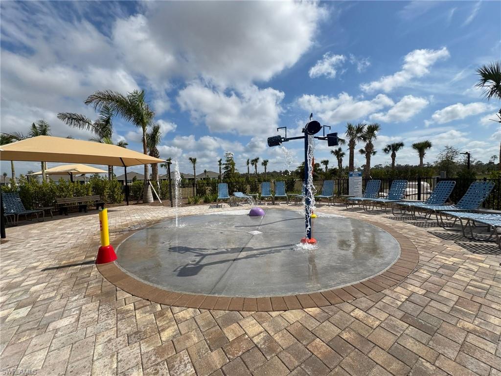 44448 Palm Frond DR photo 24