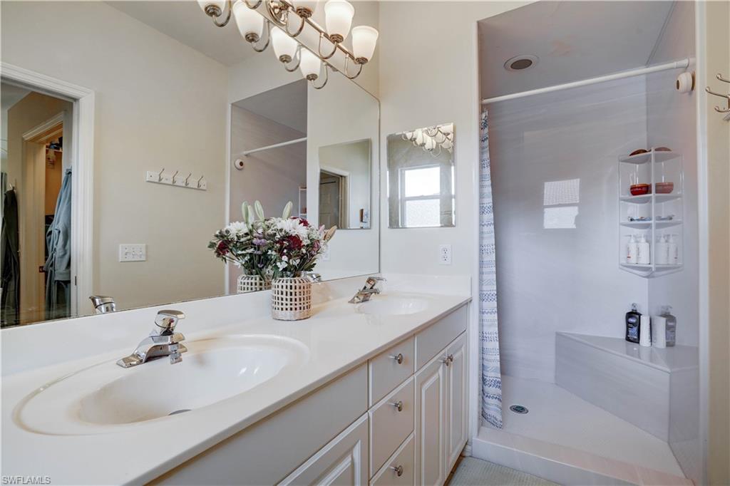 509 Robin Hood CIR 202 photo 18