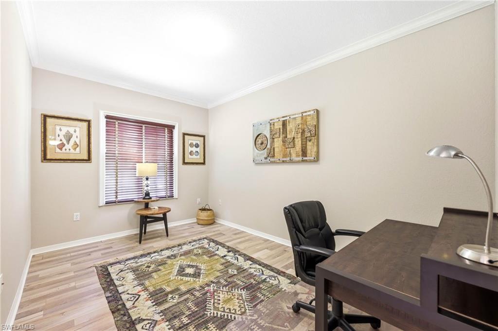 Flex room-Den or Office or Playroom, or any number of ideas would work in here