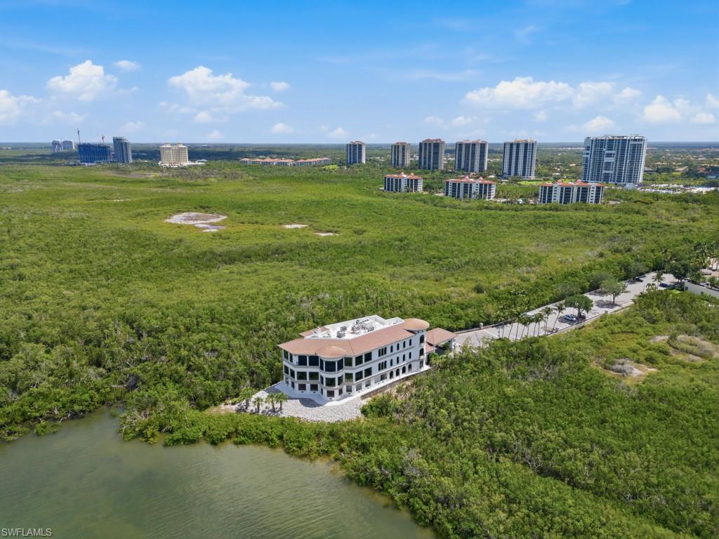 The Colony - Bay Club