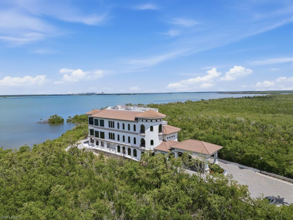 The Colony - Bay Club