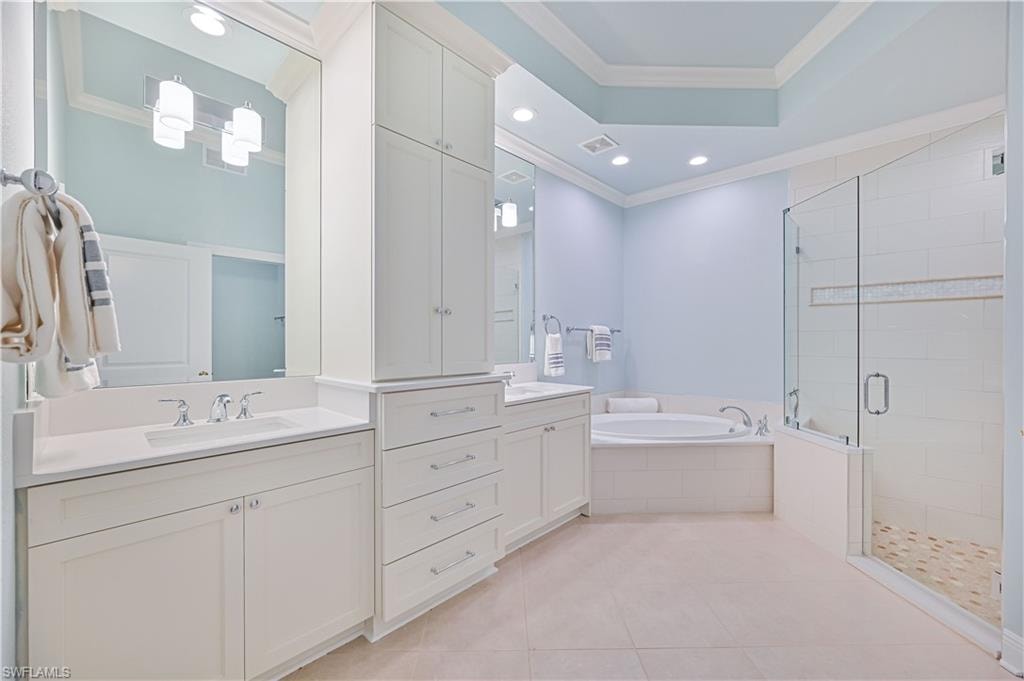 5000 Royal Shores DR 101 photo 23